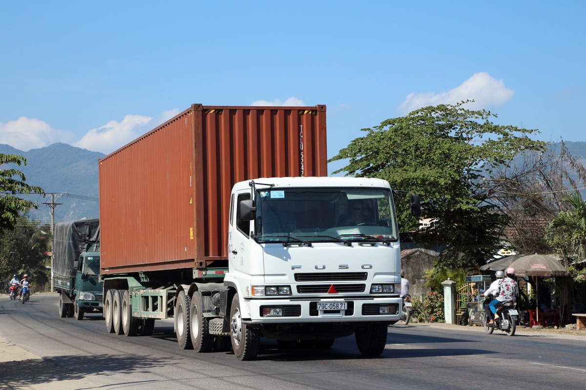 Вьетнам, № 79C-058.71 — Mitsubishi Fuso Super Great