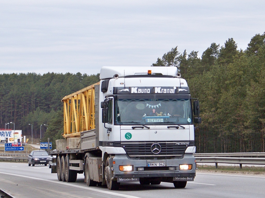 Литва, № RKN 942 — Mercedes-Benz Actros ('1997) 1840