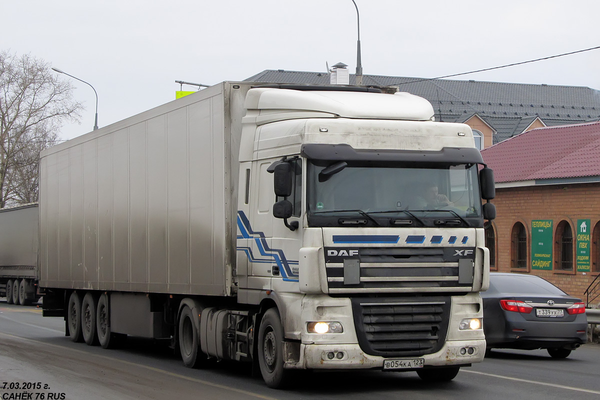 Краснодарский край, № В 054 КА 123 — DAF XF105 FT