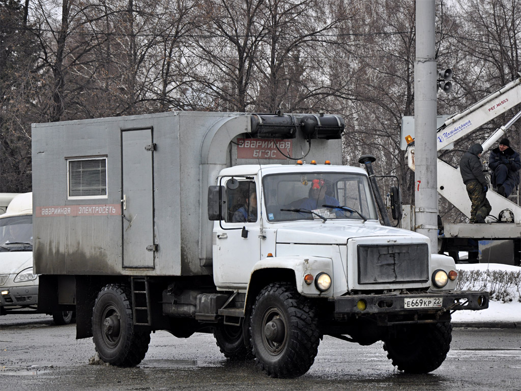 Алтайский край, № Е 669 КР 22 — ГАЗ-3308 «Садко»