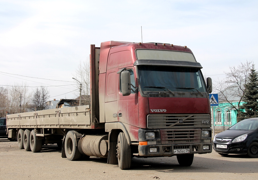 Калининградская область, № Р 765 ЕС 39 — Volvo ('1993) FH12.420