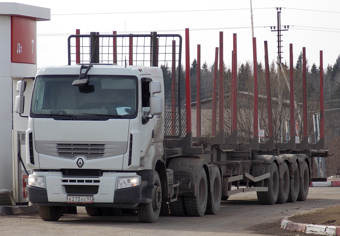 Новгородская область, № Е 213 АЕ 53 — Renault Premium Lander [X9P]