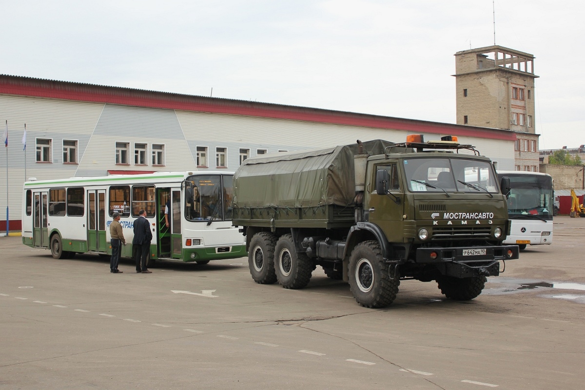 Московская область, № Р 642 МА 90 — КамАЗ-43101