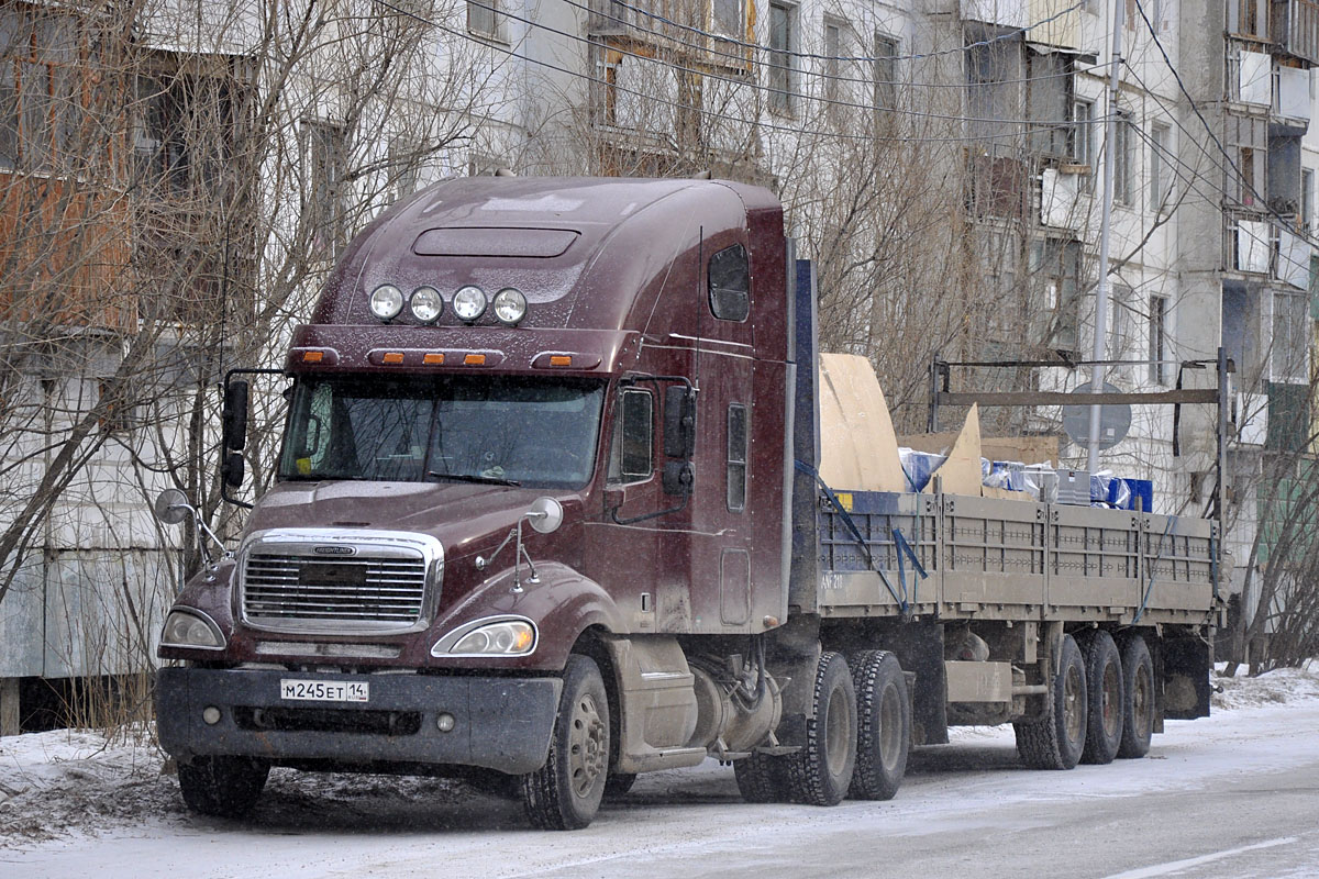 Саха (Якутия), № М 245 ЕТ 14 — Freightliner Columbia