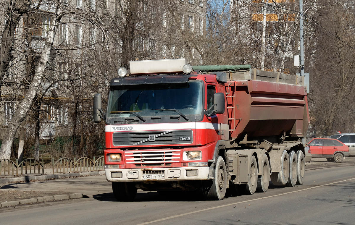 Москва, № О 502 СН 197 — Volvo ('1998) FM12.380