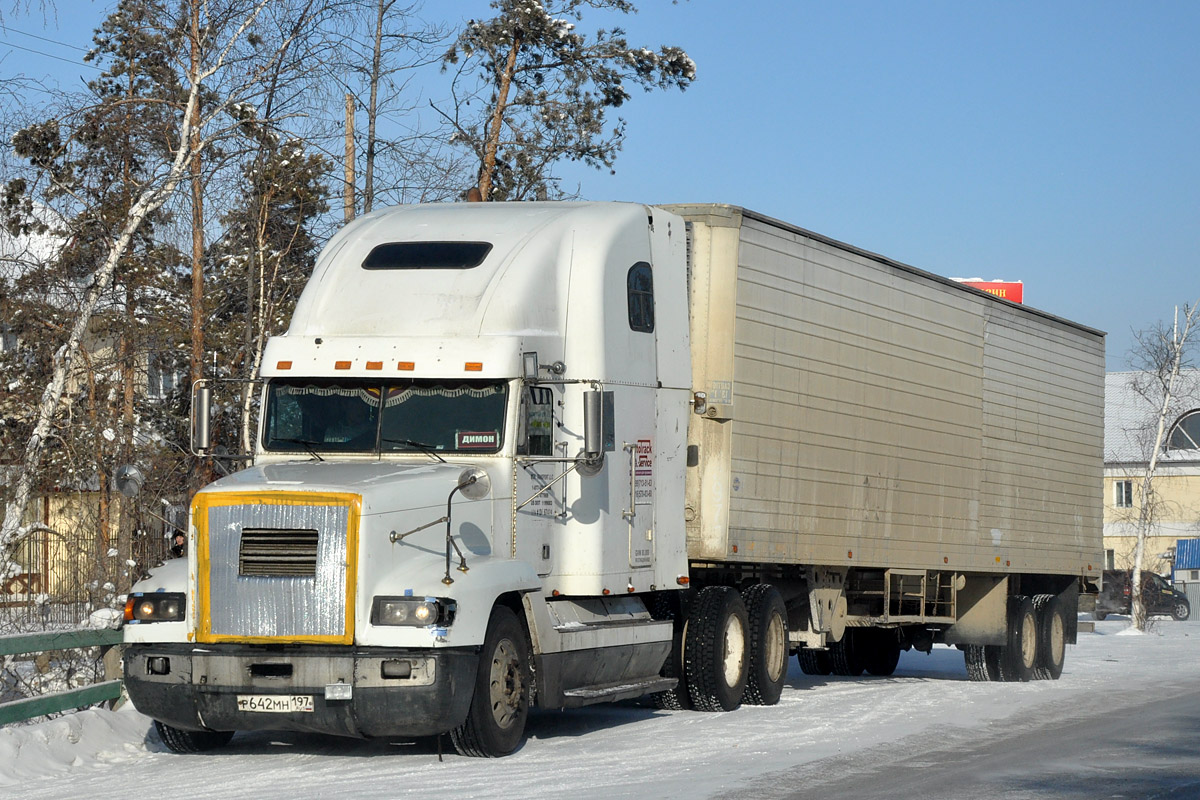 Москва, № Р 642 МН 197 — Freightliner FLD 120