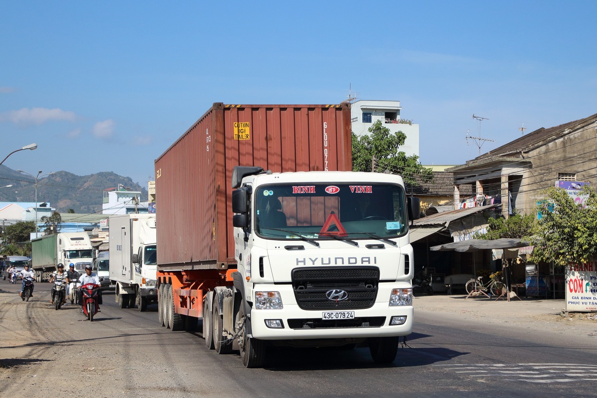 Вьетнам, № 43C-079.24 — Hyundai Power Truck HD700