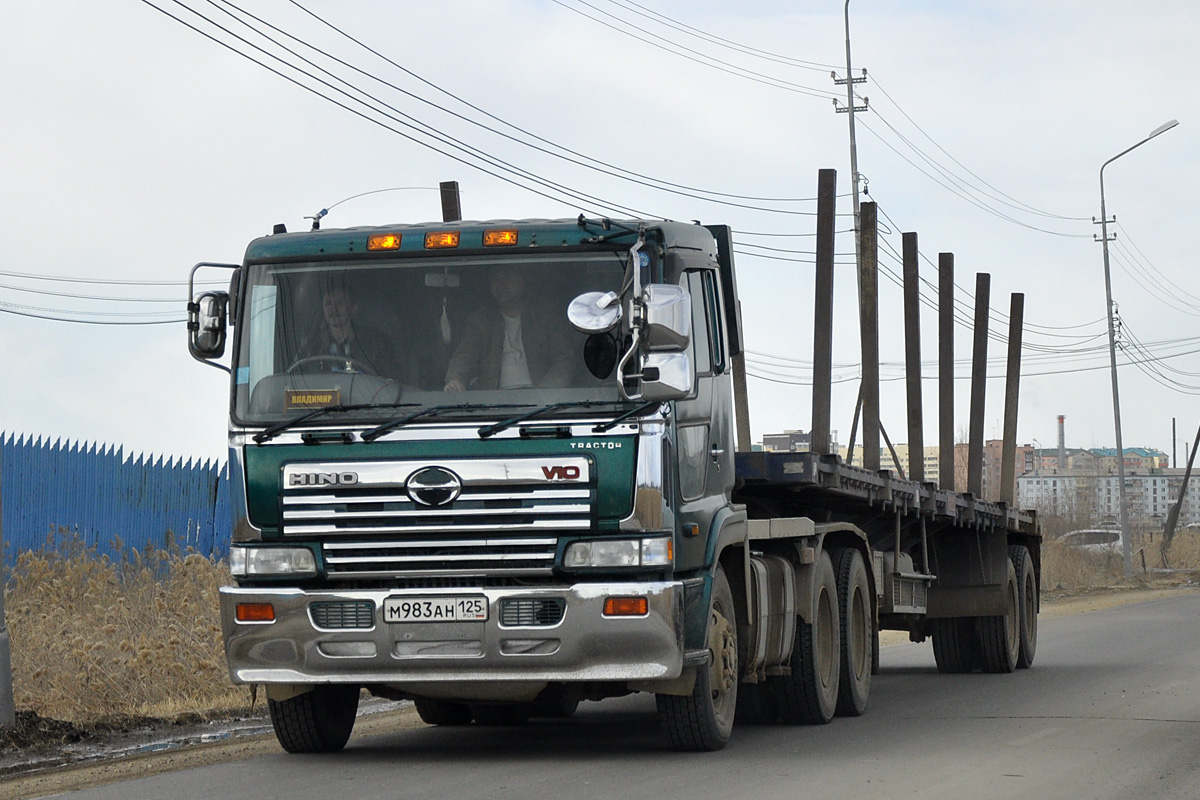 Саха (Якутия), № М 983 АН 125 — Hino SS