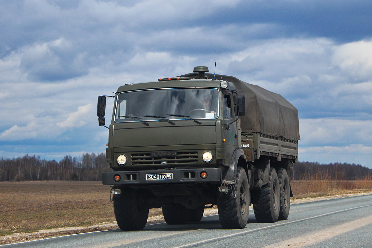 как выглядит военный камаз