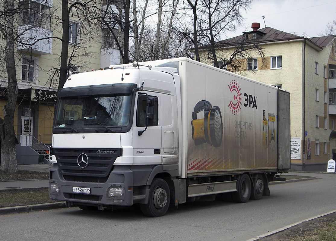 Татарстан, № У 954 ОХ 116 — Mercedes-Benz Actros ('2003) 2544