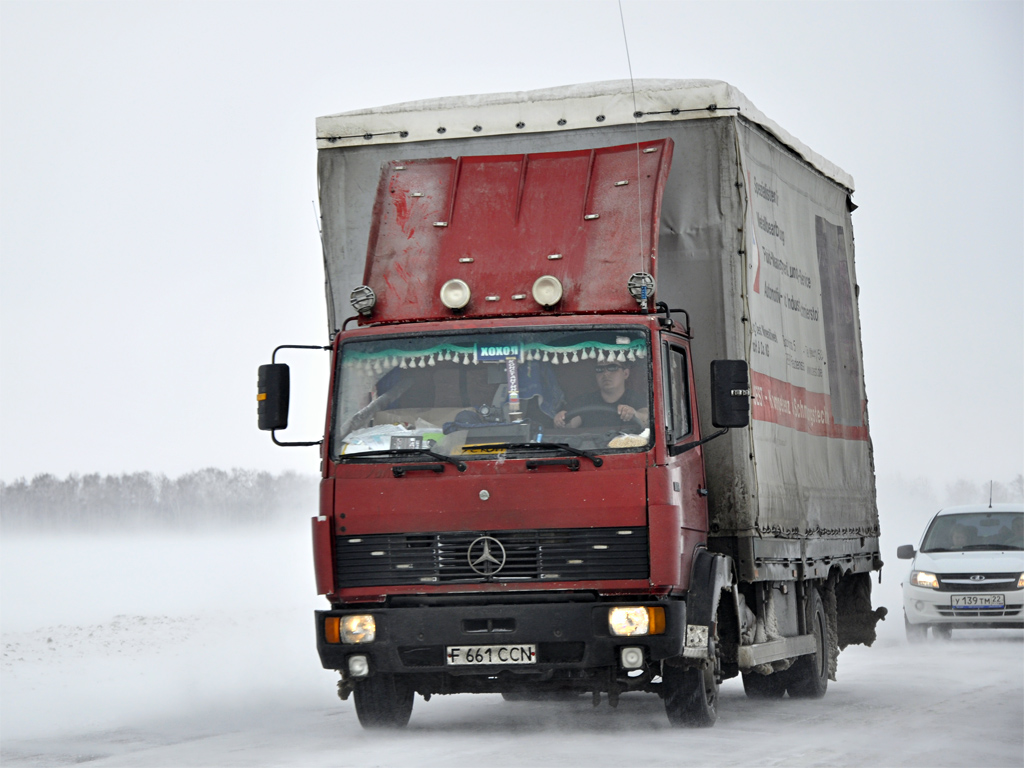 Восточно-Казахстанская область, № F 661 CCN — Mercedes-Benz LK 814