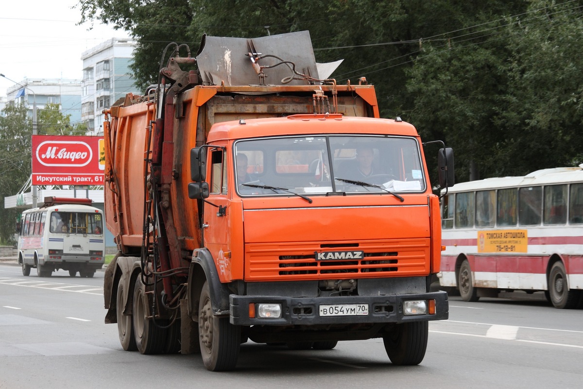 Томская область, № В 054 УМ 70 — КамАЗ-53215-15 [53215R]