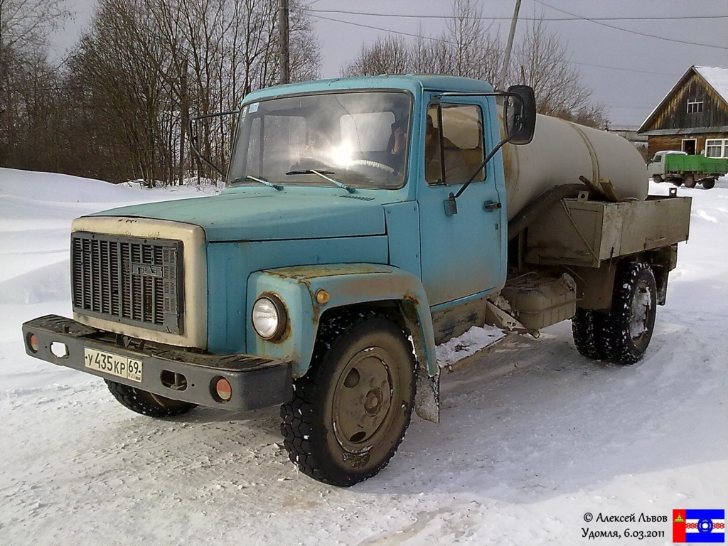 Тверская область, № У 435 КР 69 — ГАЗ-33073