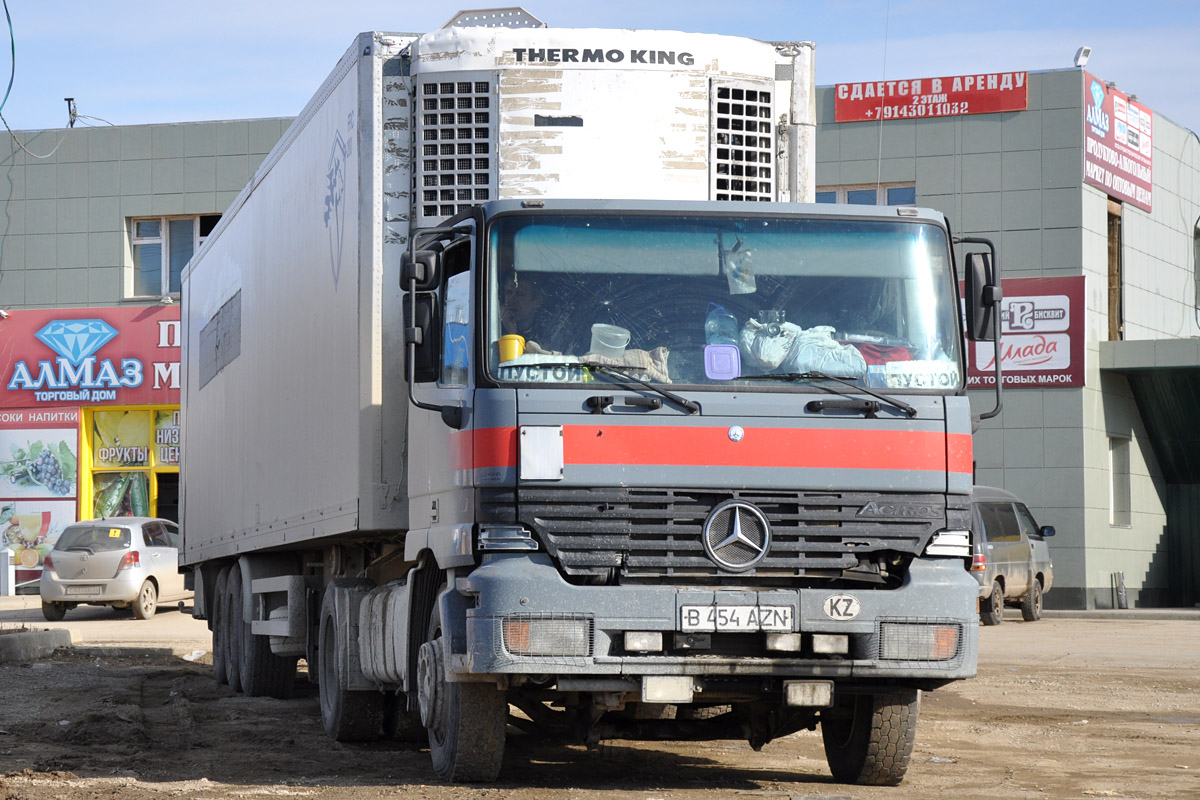 Алматинская область, № B 454 AZN — Mercedes-Benz Actros ('1997) 1840