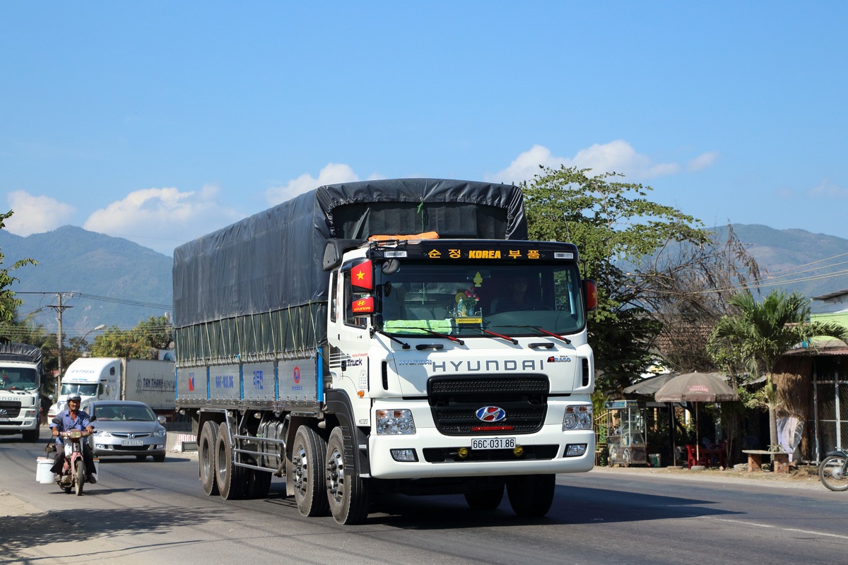 Вьетнам, № 66C-031.86 — Hyundai Power Truck HD320