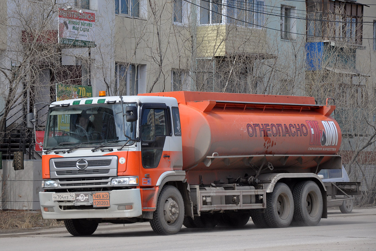 Саха (Якутия), № Н 704 КЕ 14 — Hino Profia