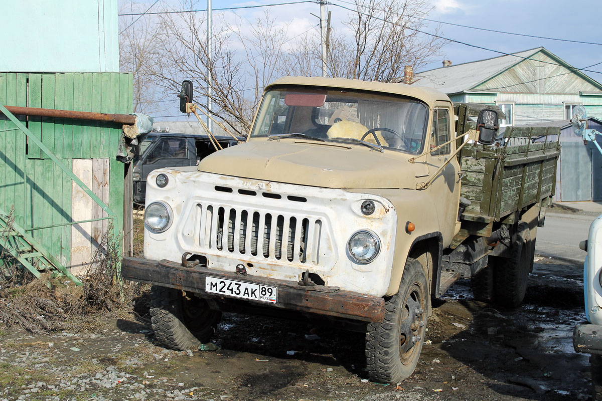 Ямало-Ненецкий автоном.округ, № М 243 АК 89 — ГАЗ-52-04