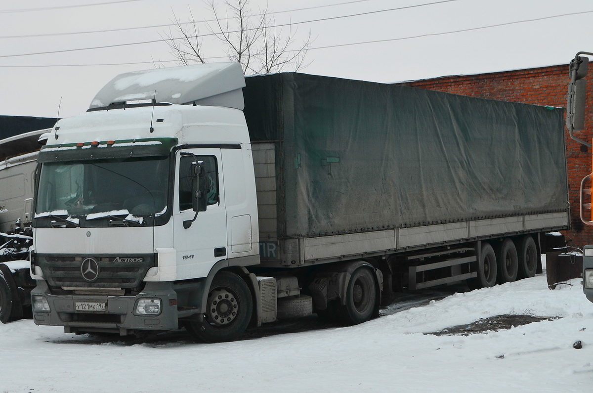 Москва, № У 121 МК 197 — Mercedes-Benz Actros ('2003) 1841