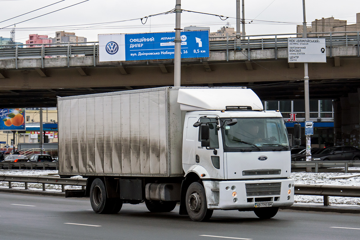 Винницкая область, № АВ 7792 ВМ — Ford Cargo ('2003) 1826