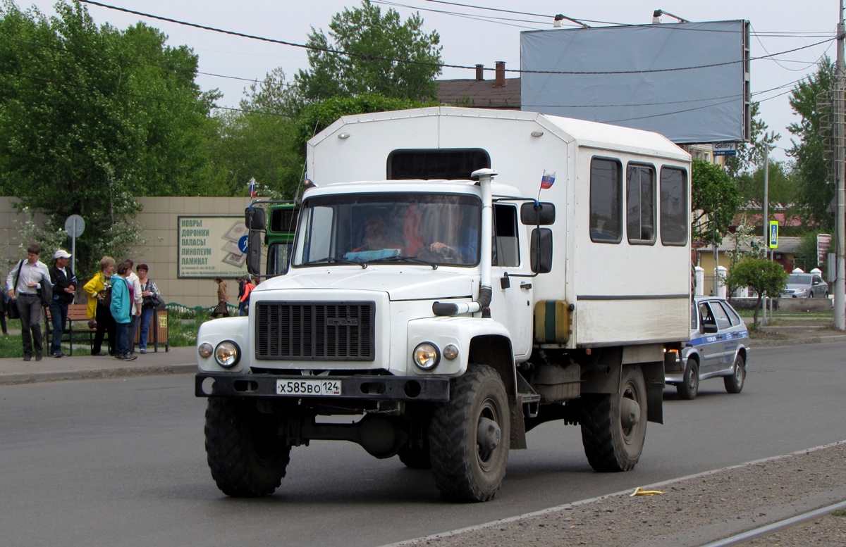 Красноярский край, № Х 585 ВО 124 — ГАЗ-33081 «Садко»