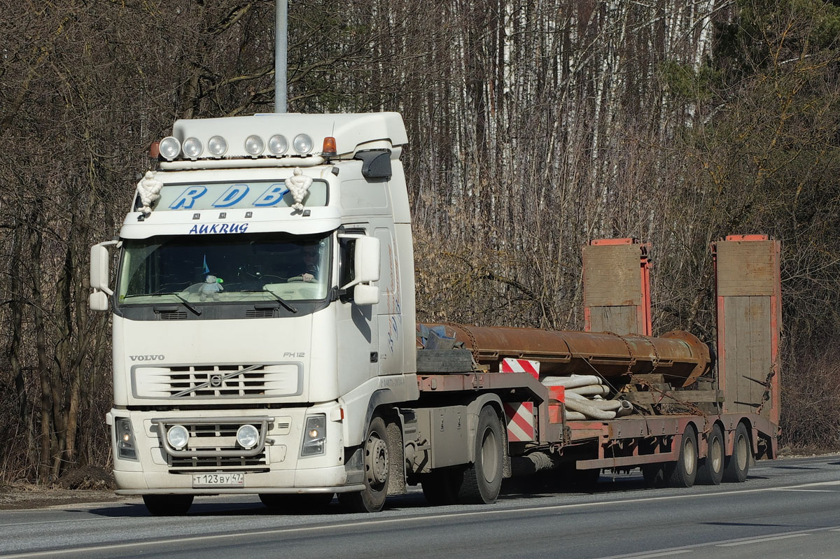 Ленинградская область, № Т 123 ВУ 47 — Volvo ('2002) FH12.500