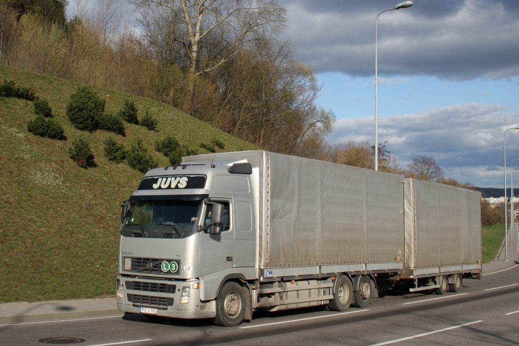 Латвия, № FU-4164 — Volvo ('2002) FH12.440