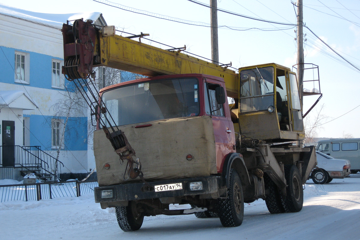 Саха (Якутия), № С 017 АУ 14 — МАЗ-5337 [533700]