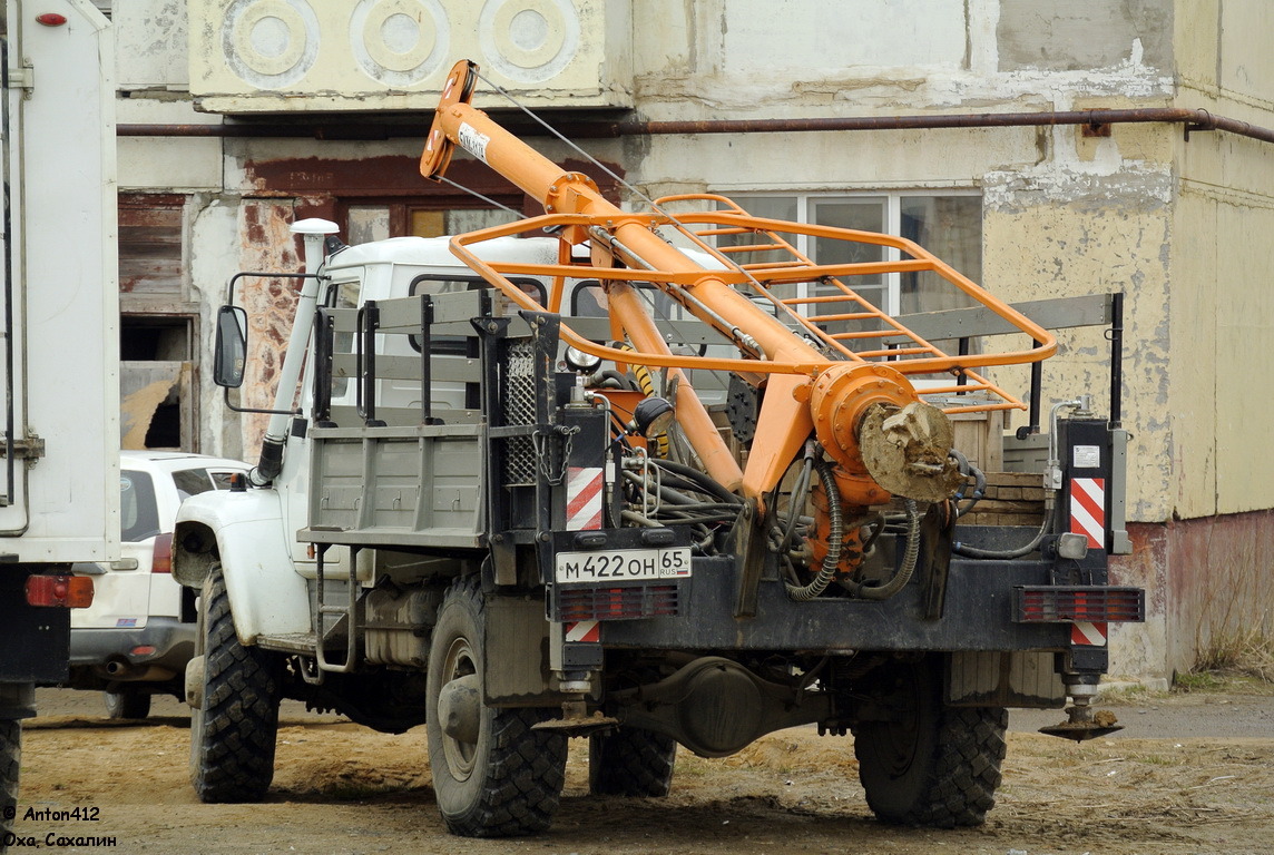 Сахалинская область, № М 422 ОН 65 — ГАЗ-33081 «Садко»