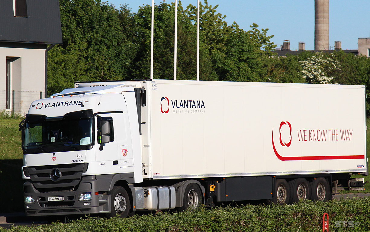 Калининградская область, № Р 373 МА 39 — Mercedes-Benz Actros ('2009) 1844