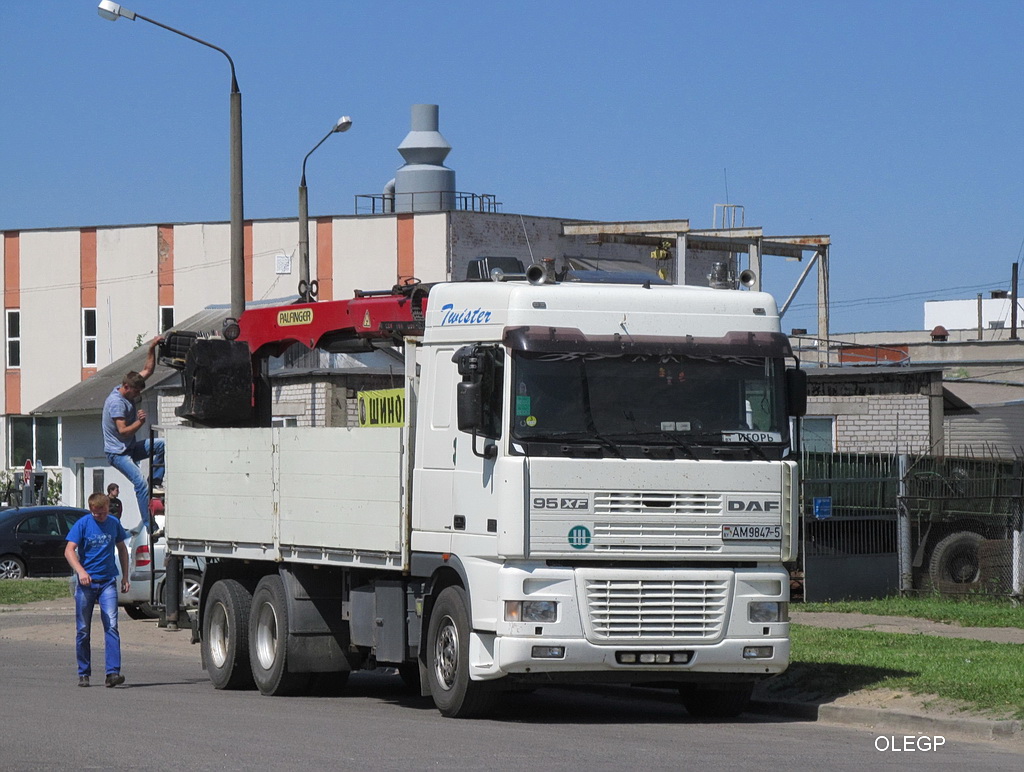 Минская область, № АМ 9847-5 — DAF 95XF FAS