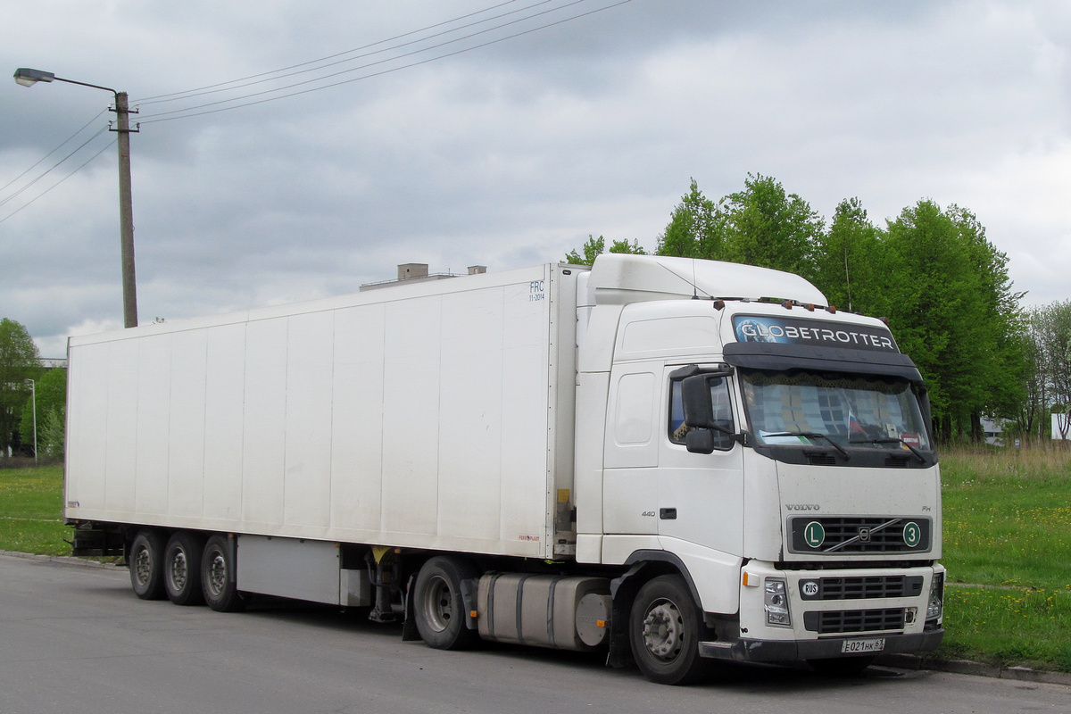 Смоленская область, № Е 021 НК 67 — Volvo ('2002) FH12.440