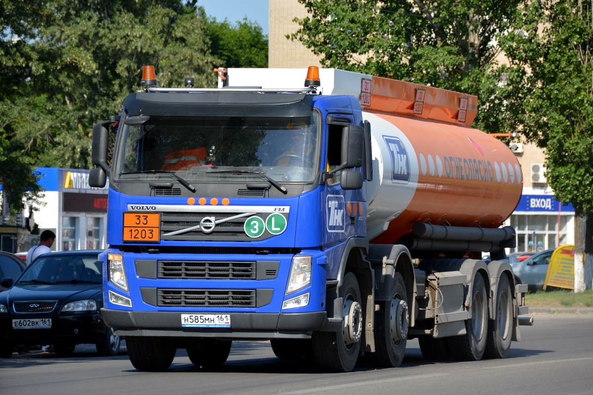 Ростовская область, № Н 585 МН 161 — Volvo ('2010) FM.400