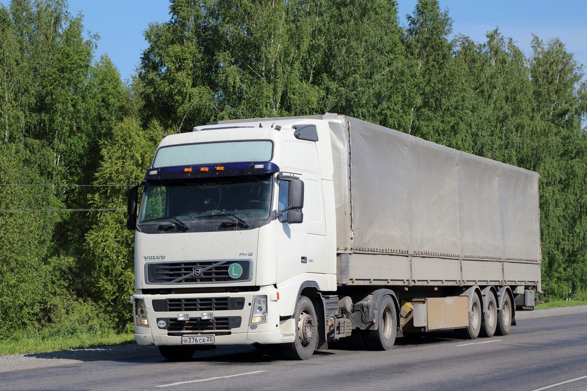 Алтайский край, № Н 376 СА 22 — Volvo ('2002) FH12.480