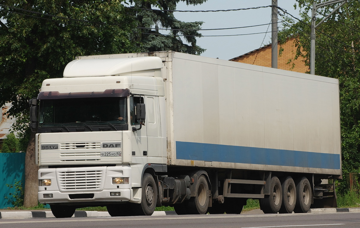 Крым, № А 225 НО 82 — DAF 95XF FT