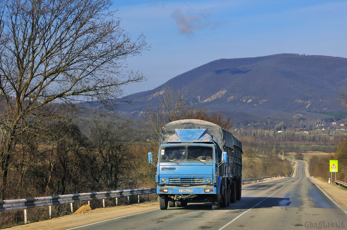 Севастополь, № А 128 ВХ 92 — КамАЗ-5320