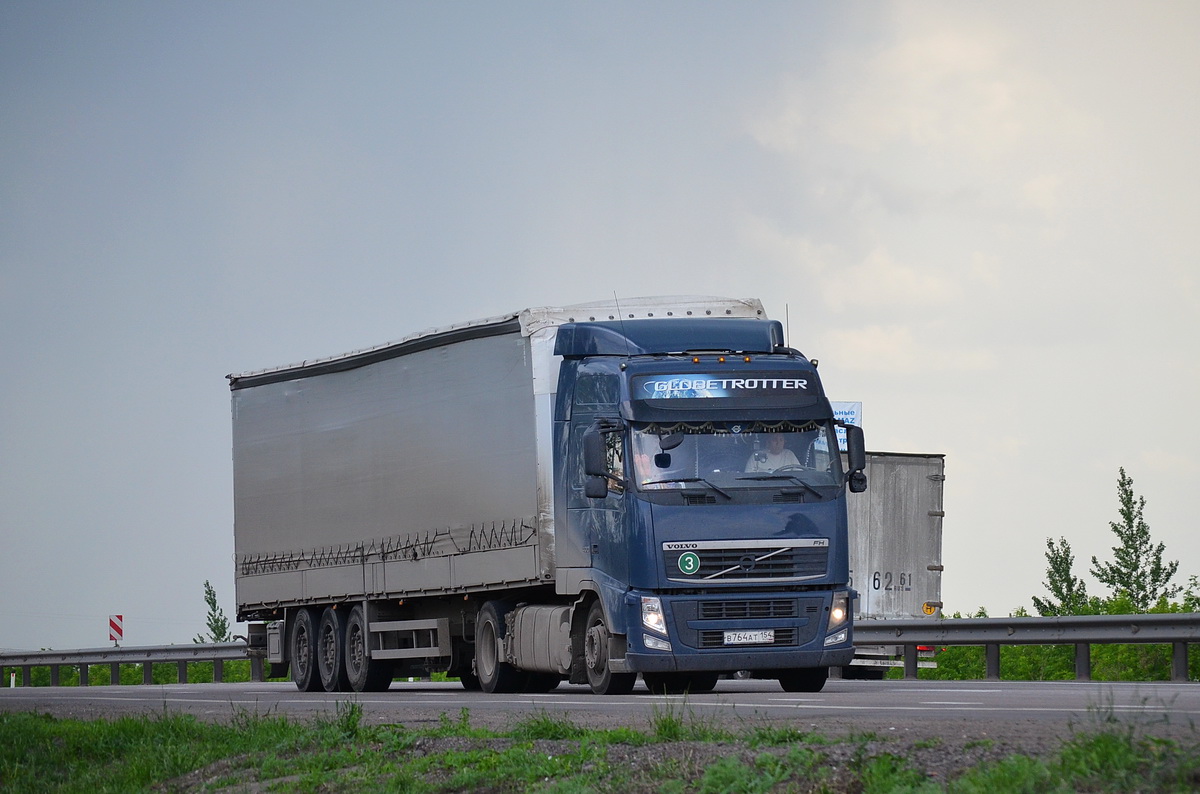 Новосибирская область, № В 764 АТ 154 — Volvo ('2008) FH.400