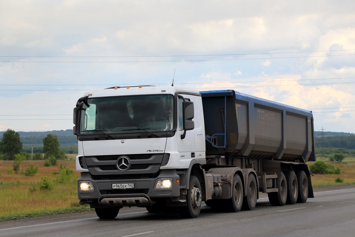 Кемеровская область, № Р 965 ЕК 142 — Mercedes-Benz Actros '09 2641 [Z9M]