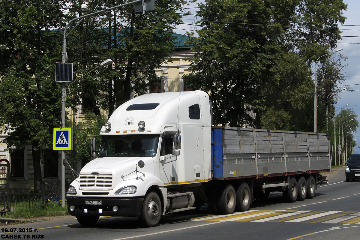 Вологодская область, № Т 749 НН 35 — Freightliner Columbia