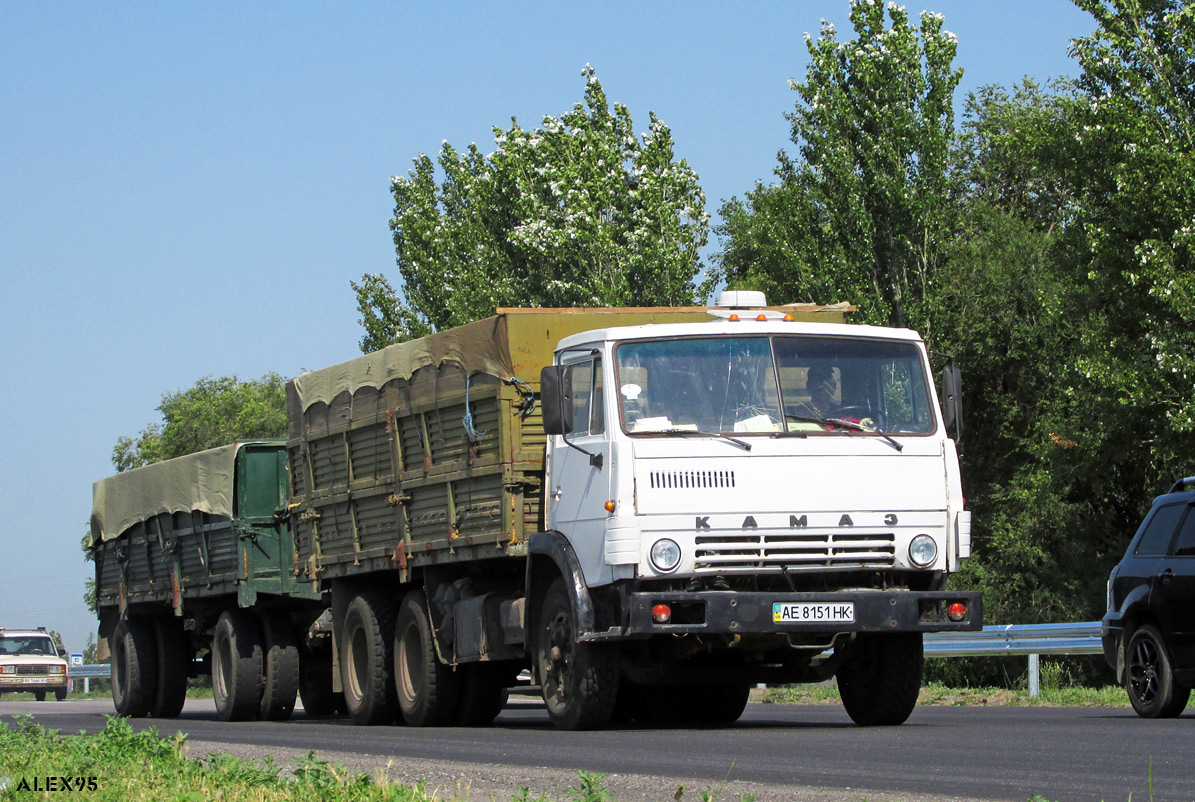 Днепропетровская область, № АЕ 8151 НК — КамАЗ-5320