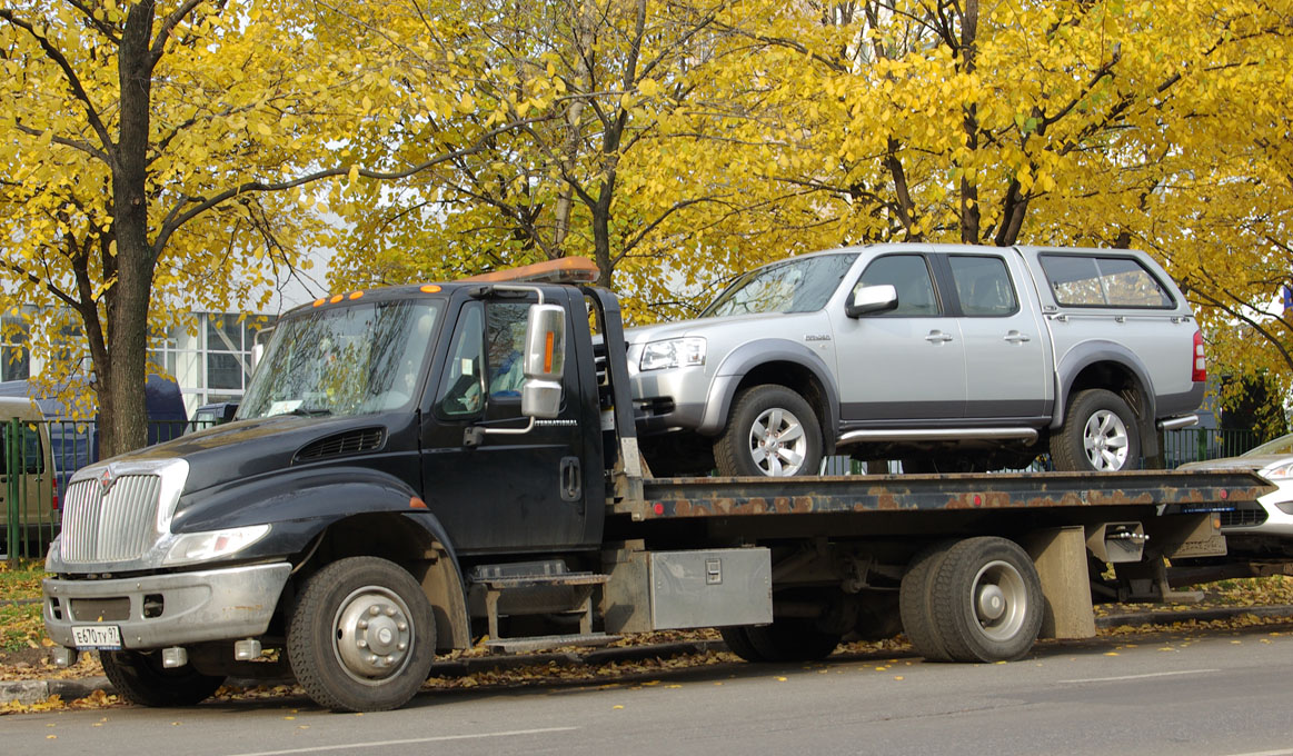 Москва, № Е 670 ТУ 97 — International 4300