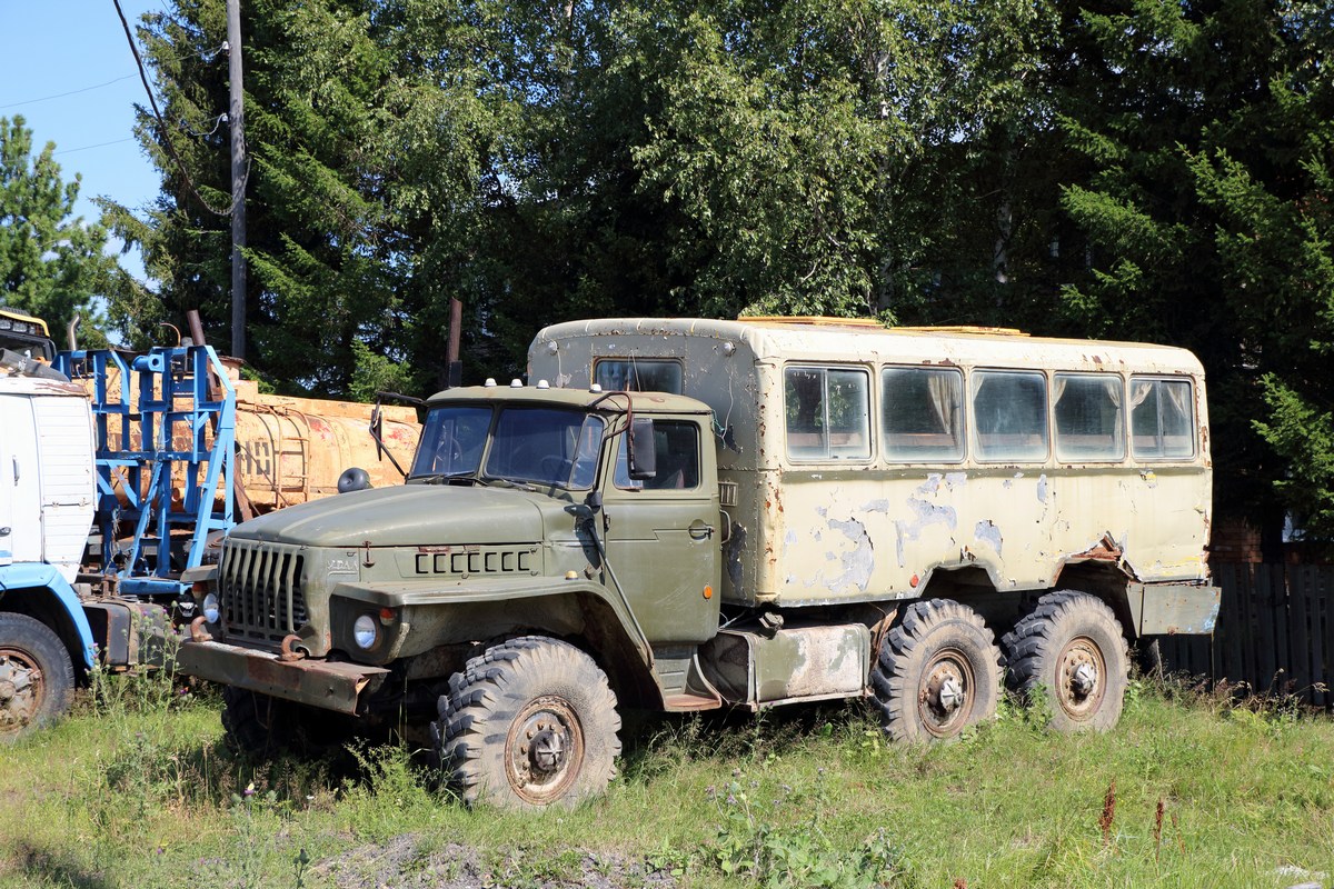 Томская область, № В 326 АУ 70 — Урал-43203