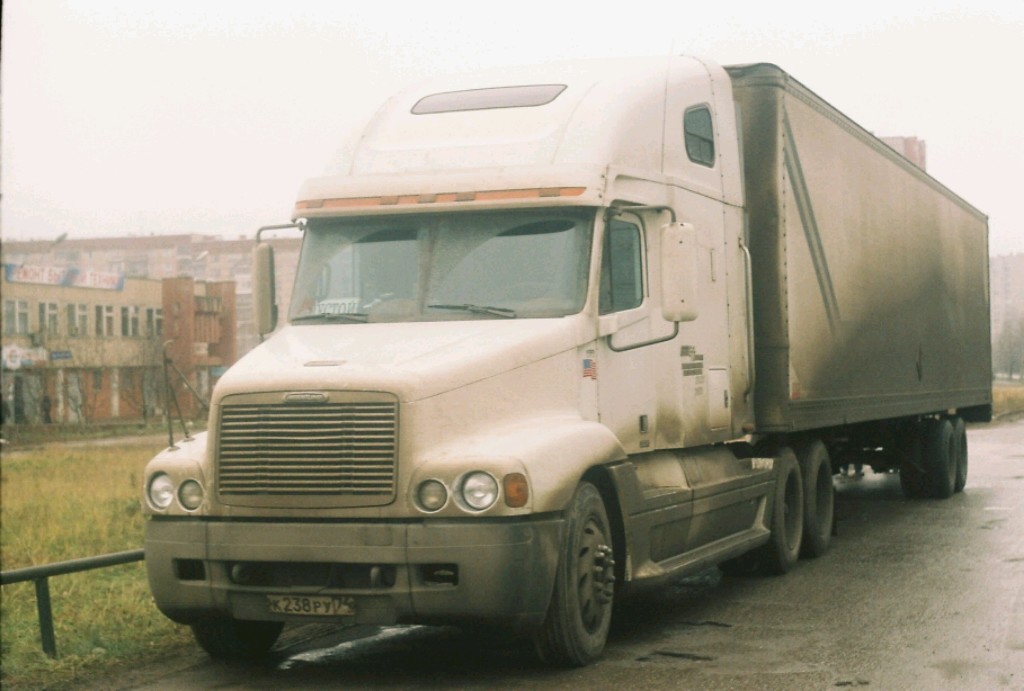 Челябинская область, № К 238 РУ 74 — Freightliner Century Class