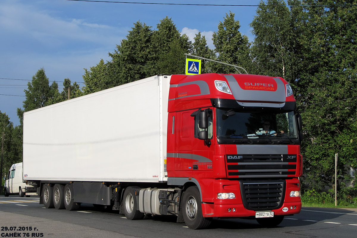 Брянская область, № М 882 ТВ 32 — DAF XF105 FT