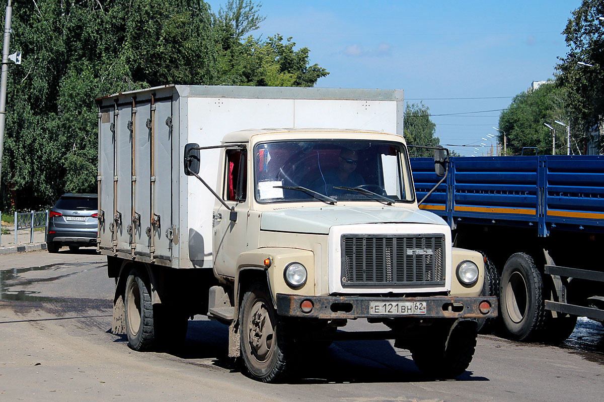 Рязанская область, № Е 121 ВН 62 — ГАЗ-3307