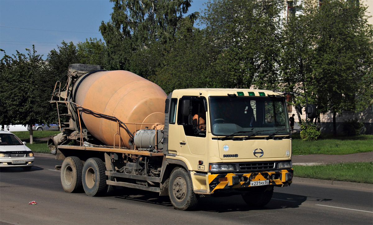 Новосибирская область, № К 231 МХ 54 — Hino Profia