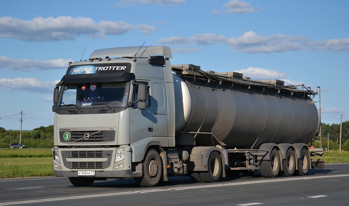 Тульская область, № Р 143 РМ 71 — Volvo ('2008) FH.400