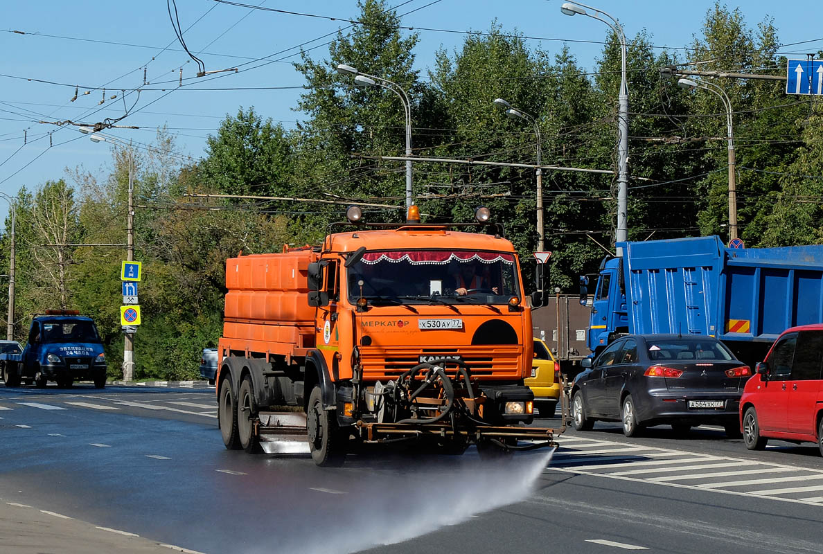 Москва, № Х 530 АУ 77 — КамАЗ-65115 (общая модель)