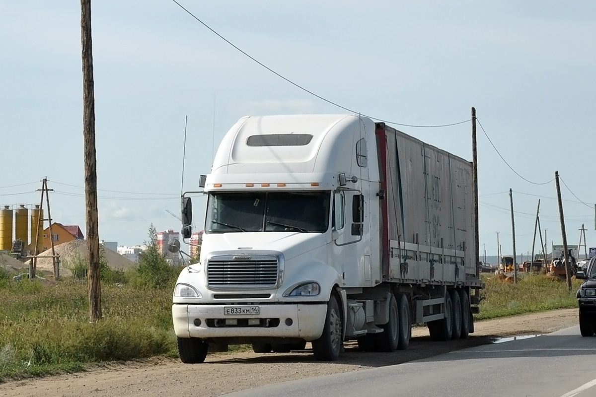 Саха (Якутия), № Е 833 КМ 14 — Freightliner Columbia