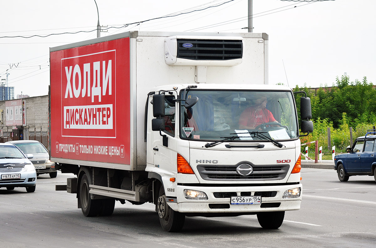 Новосибирская область, № С 956 УР 154 — Hino 500