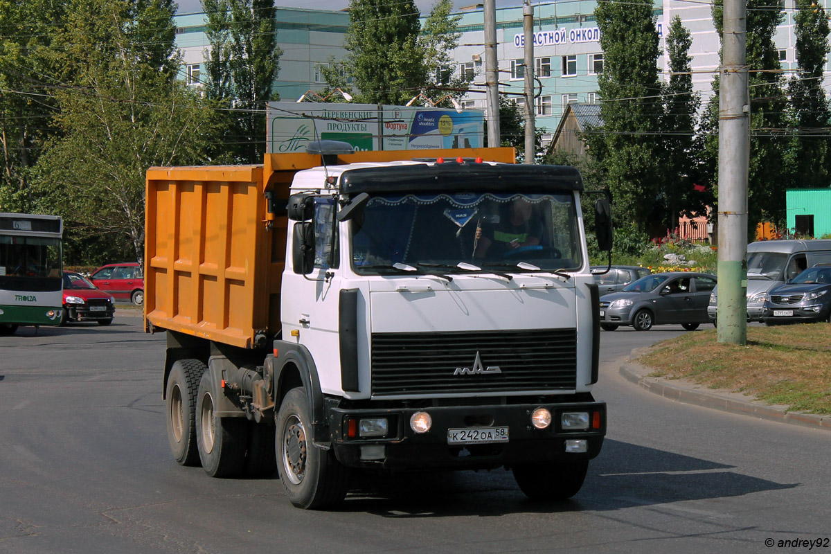 Пензенская область, № К 242 ОА 58 — МАЗ-551605